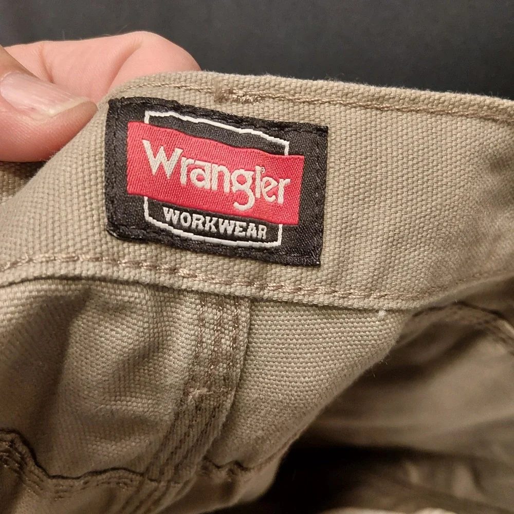 Wrangler Workwear Mens Utility Pants 44x30 Tan Khaki Regular Fit 112345580 NWT